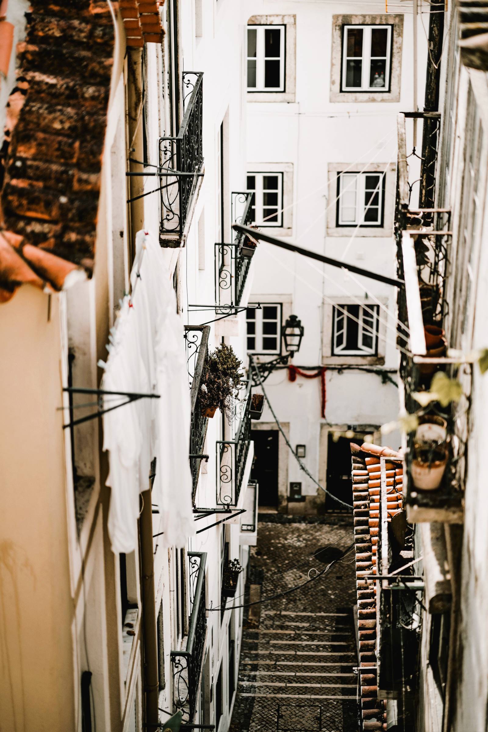 Lisbon Walking Tour - Image 11